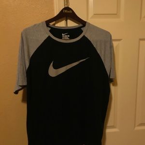 Nike tshirt